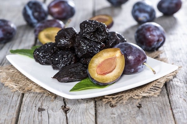 Mận Sấy Dẻo Bao Nhiêu Calo? Ăn Có Béo Không? Giải Đáp Từ A-Z Cho Người Ăn Kiêng! 2 Mận sấy dẻo bao nhiêu calo